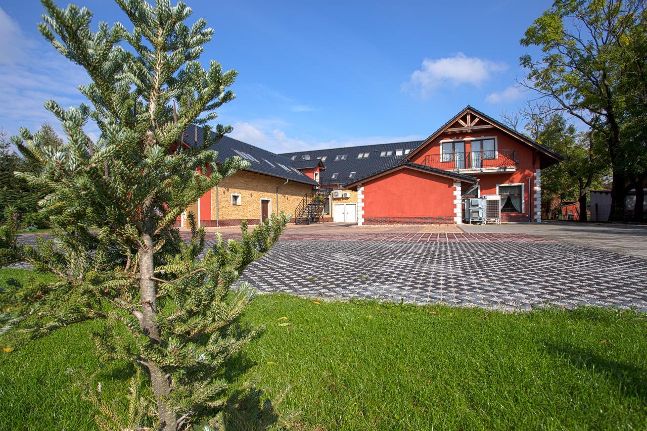 Hotel Roza Kamieniec Wroclawski Exteriör bild